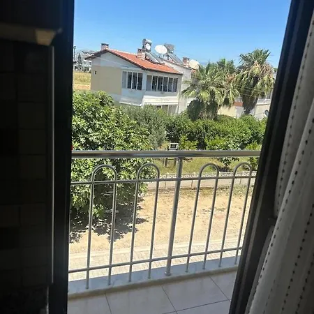 Suemer Apartman Side